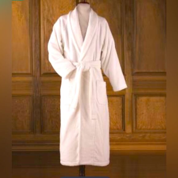 Elegant White Robe Unisex - Picture 3 of 9